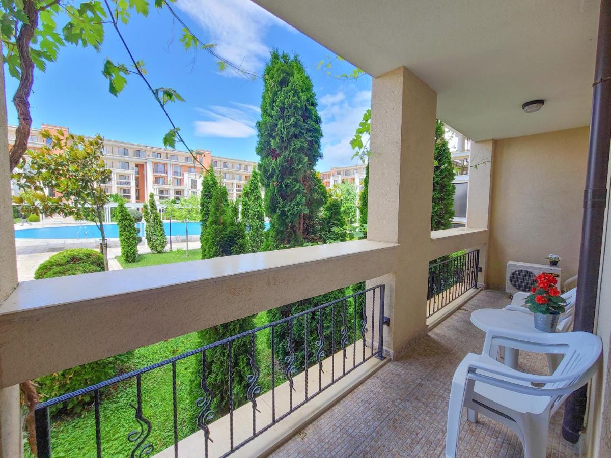 Private Apartments in Prestige Fort Aparthotel - Sveti Vlas Buitenkant foto
